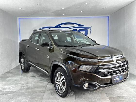 FIAT TORO 2.0 16V TURBO DIESEL VOLCANO 4WD AT9 FIAT TORO 2.0 16V TURBO DIESEL VOLCANO 4WD AT9